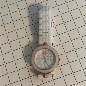 Gorgeous AUTHENTIC white ceramic Versace watch!